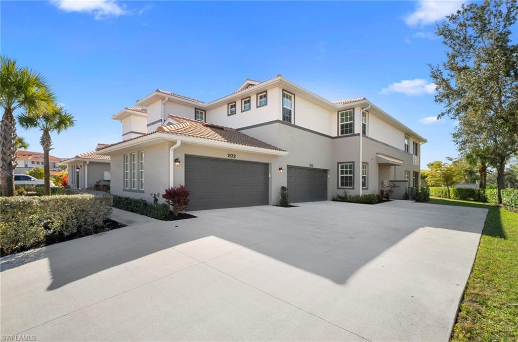 12000 santaluz DR 102 FORT MYERS, FL 33913
