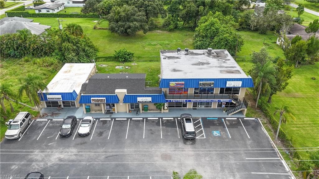 583 Pondella RD C NORTH FORT MYERS, FL 33903