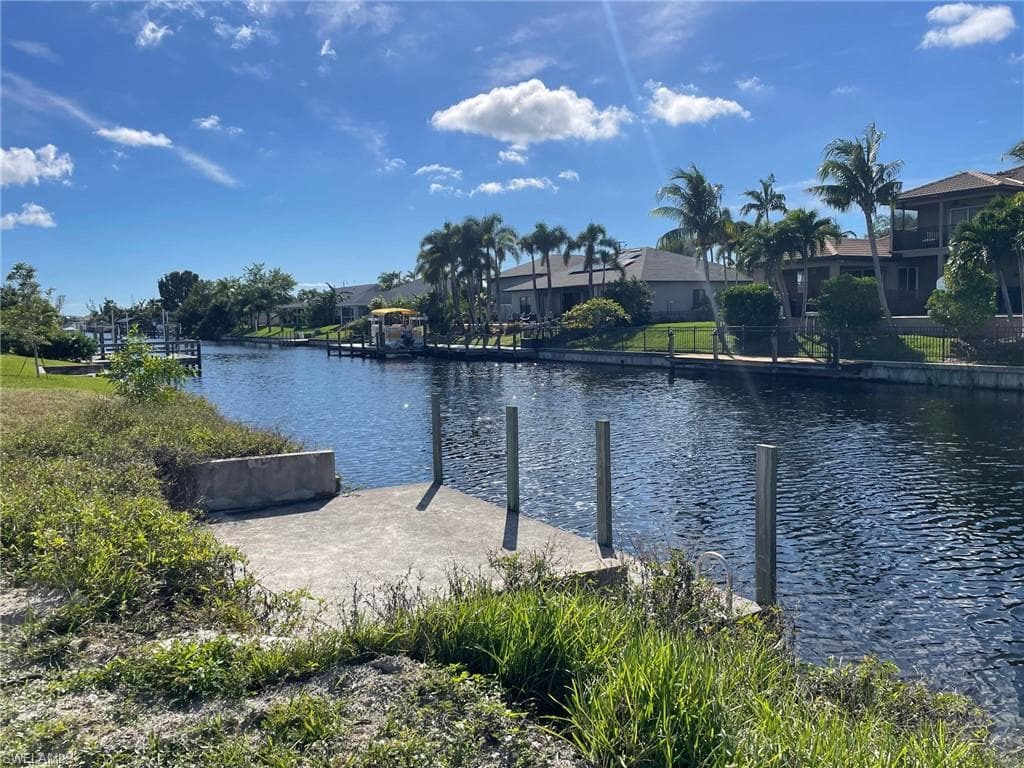 3814 17th AVE CAPE CORAL, FL 33914