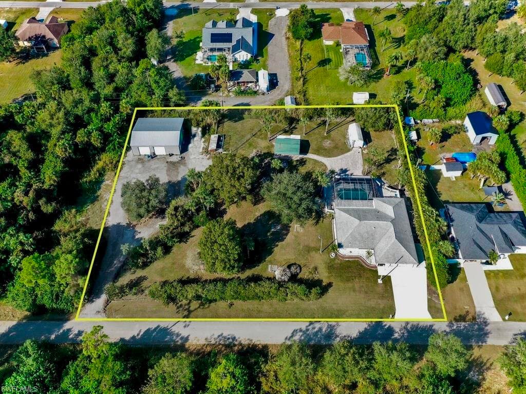 409 Edison AVE LEHIGH ACRES, FL 33972