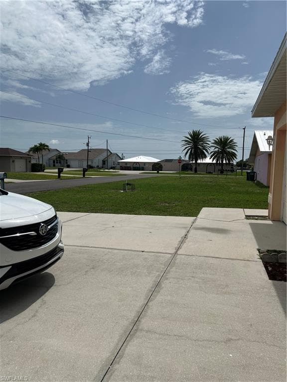 279 SW 3rd TER CAPE CORAL, FL 33991
