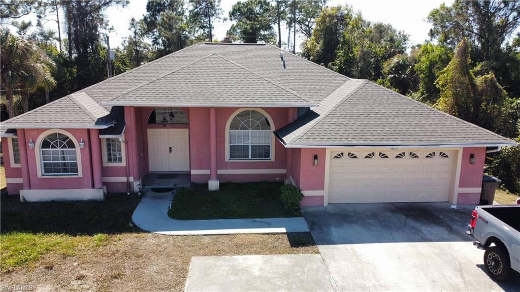 4613 Lee BLVD LEHIGH ACRES, FL 33971