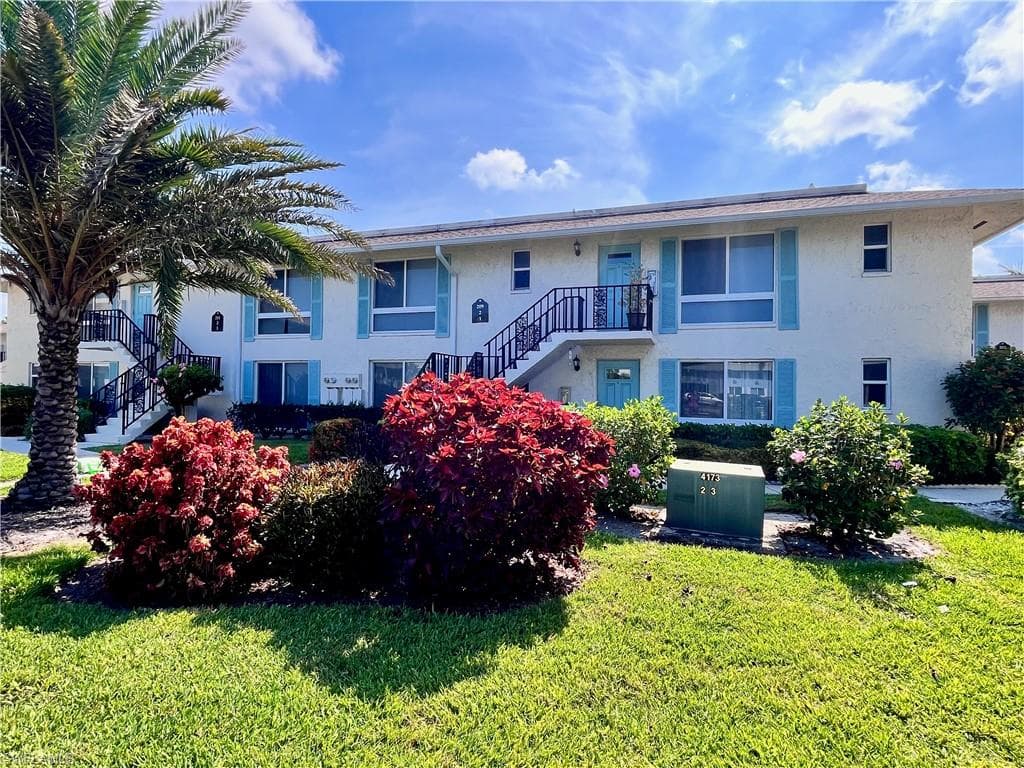209 Palm DR 1 NAPLES, FL 34112