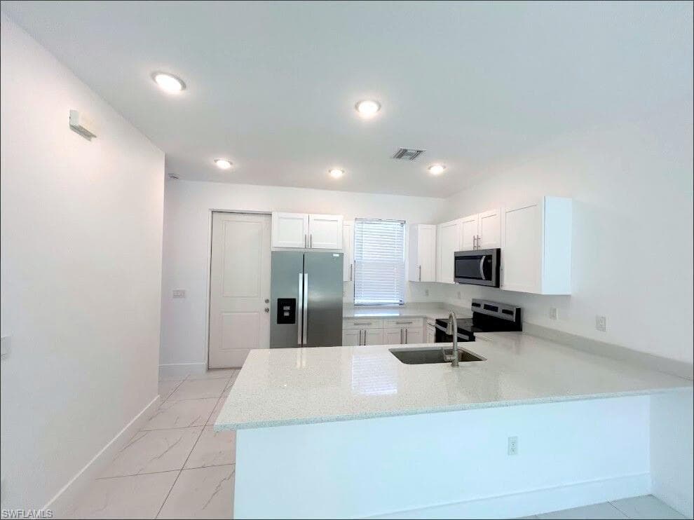 672 Chemstrand ST E LEHIGH ACRES, FL 33974
