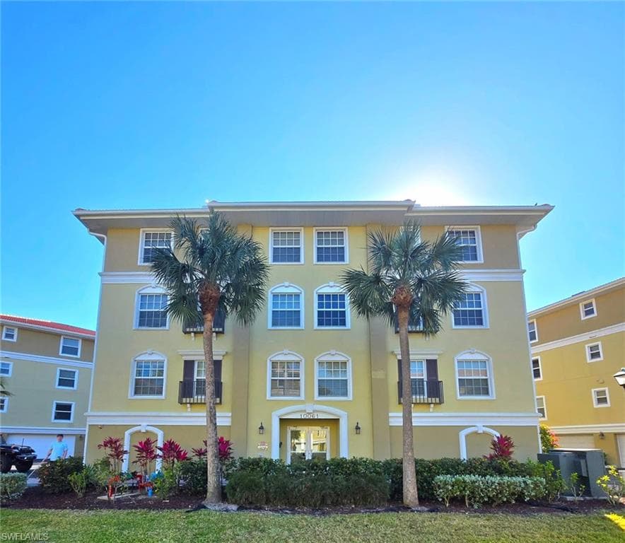 10061 Lake Cove DR 302 FORT MYERS, FL 33908