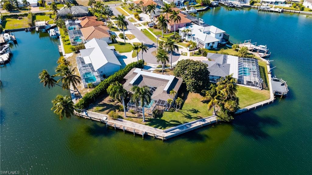 875 Robin CT MARCO ISLAND, FL 34145