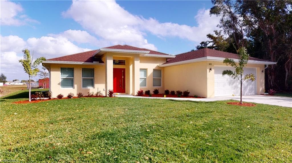621 7th PL CAPE CORAL, FL 33993