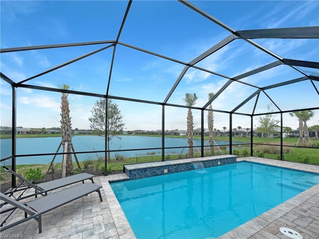 2057 Yellowfin CIR NAPLES, FL 34114
