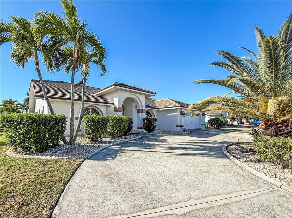 2030 SE 6th LN CAPE CORAL, FL 33990
