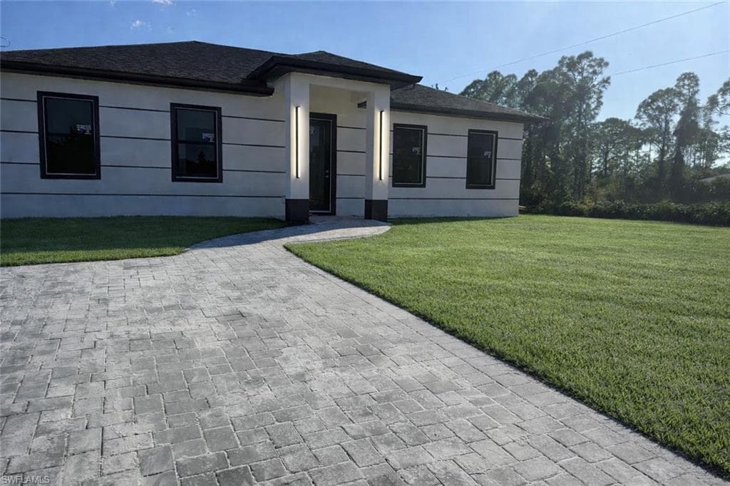 732 Newhall ST E LEHIGH ACRES, FL 33974