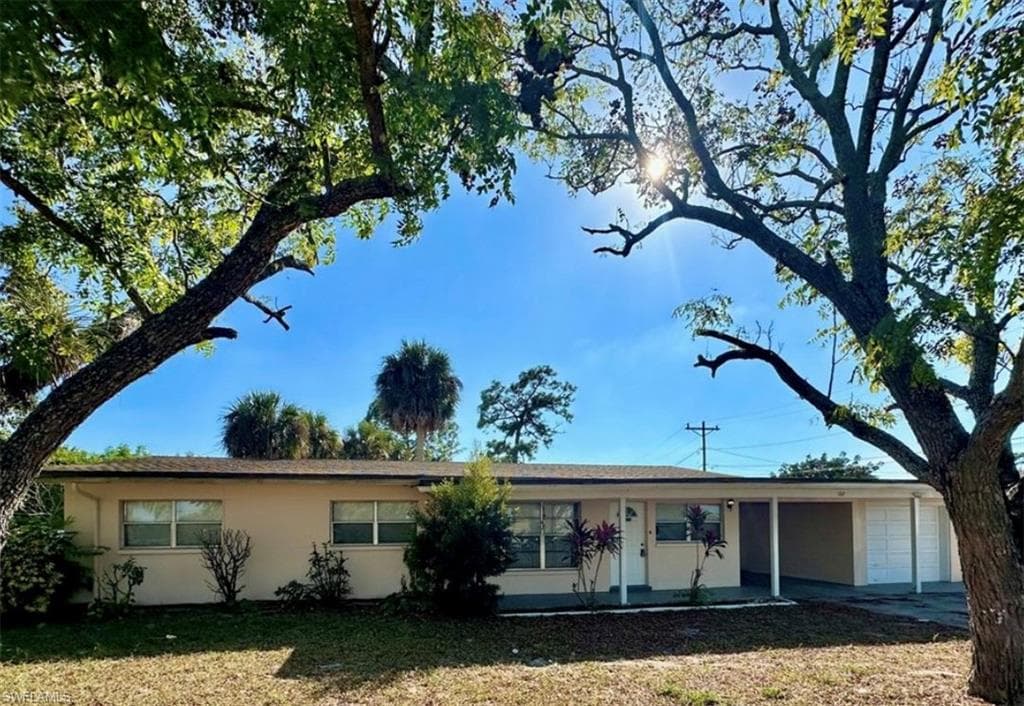 102 Leeland Heights BLVD W LEHIGH ACRES, FL 33936