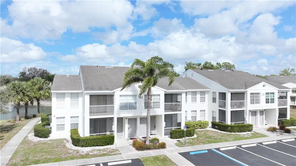142 Santa Clara DR 5 NAPLES, FL 34104