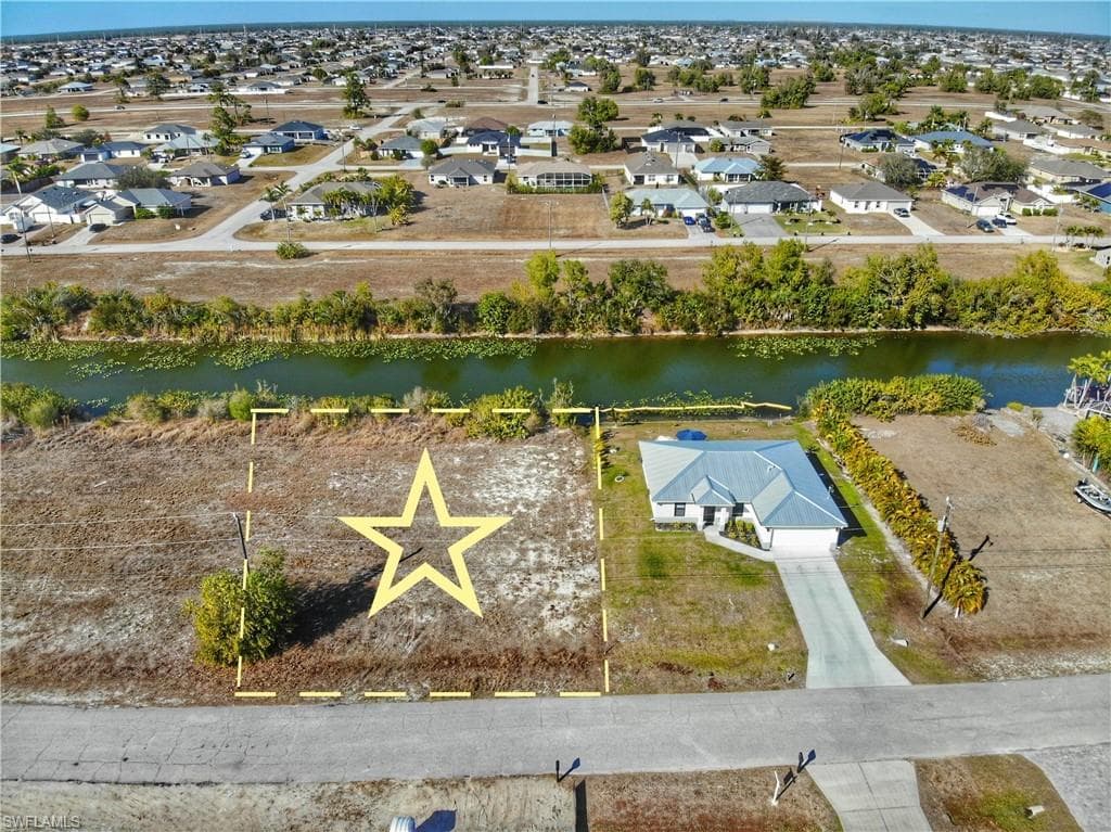 429 NW 14th ST CAPE CORAL, FL 33993