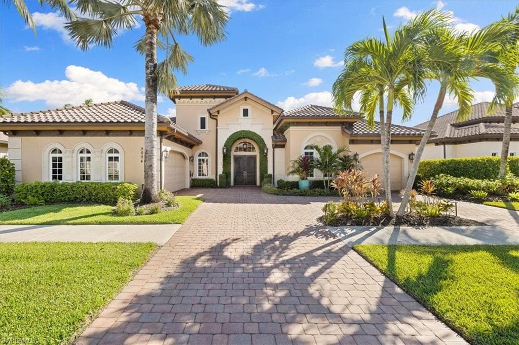 9094 Sahalee CT NAPLES, FL 34113