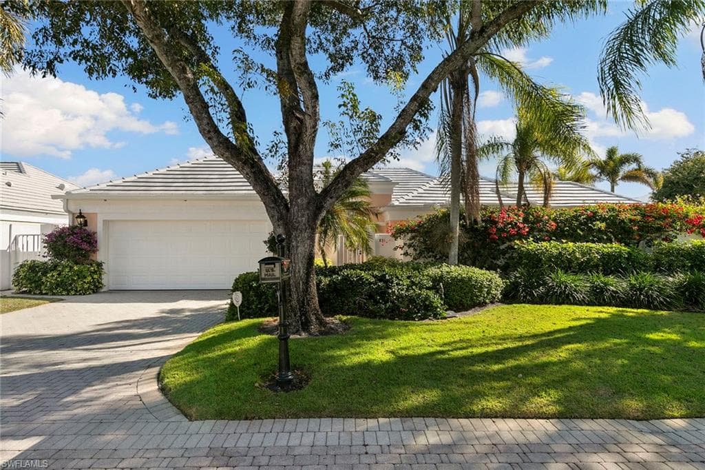 831 Rue Deville 2 NAPLES, FL 34108