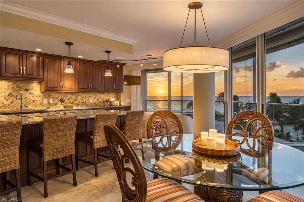 4041 Gulf Shore BLVD N 303 NAPLES, FL 34103