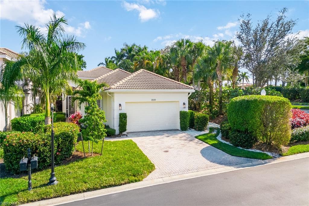 8599 Pepper Tree WAY NAPLES, FL 34114