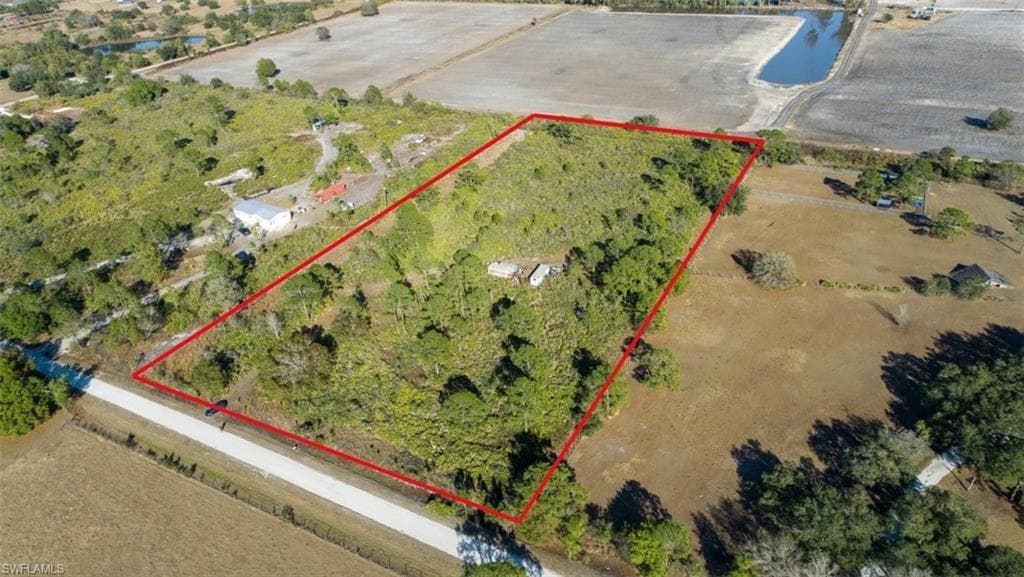 S Swinging TRL LABELLE, FL 33935