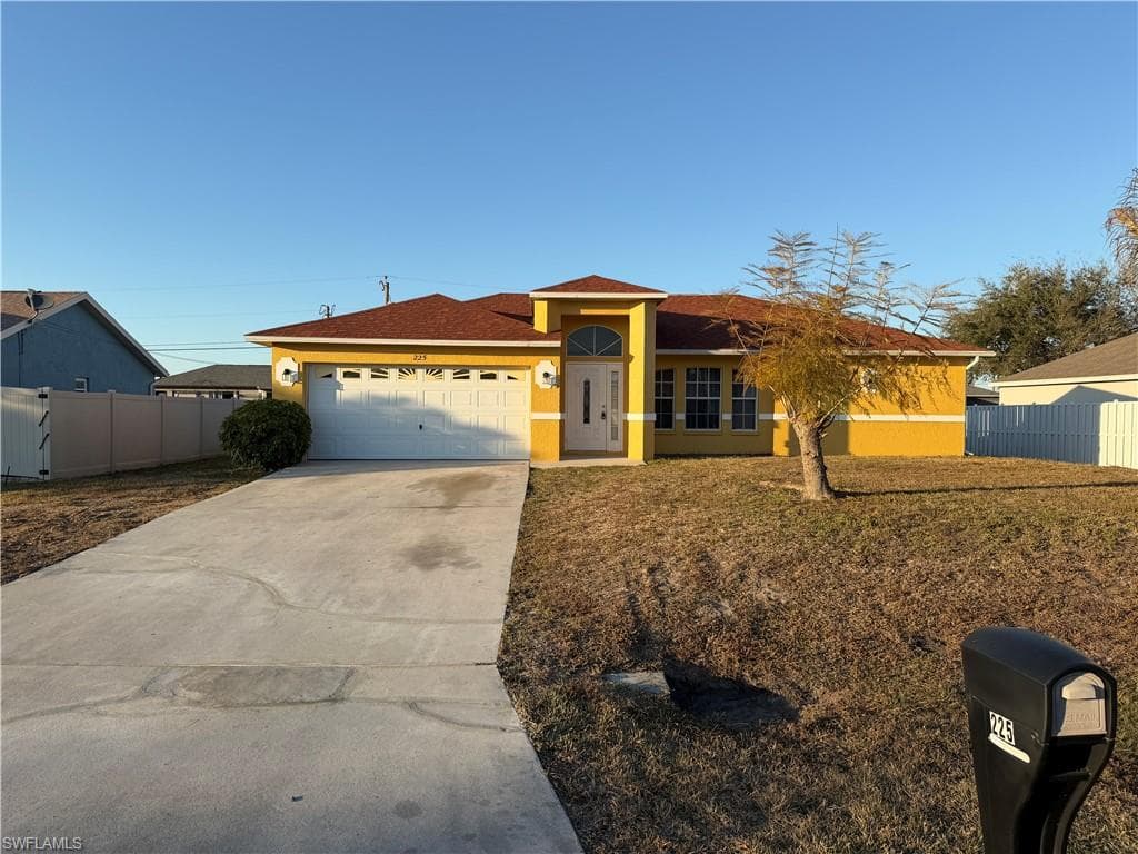 225 SE 4th TER CAPE CORAL, FL 33990