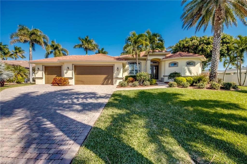5237 Seminole CT CAPE CORAL, FL 33904