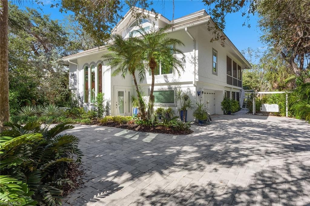 360 Gumbo Limbo LN MARCO ISLAND, FL 34145