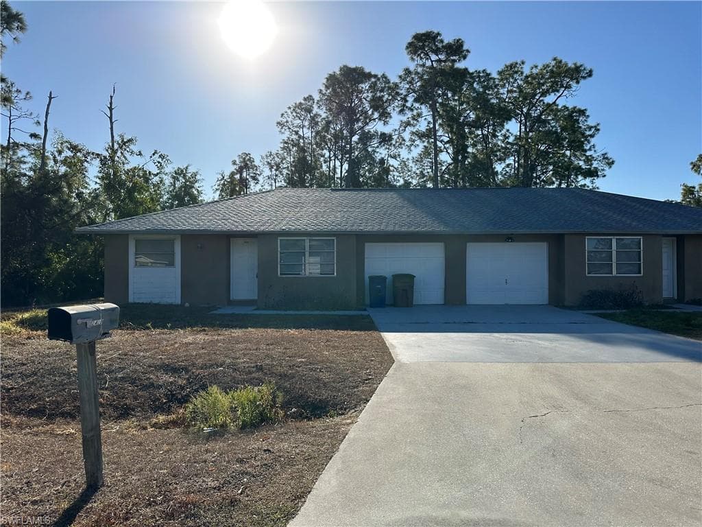 2429 George AVE S 2431 LEHIGH ACRES, FL 33973