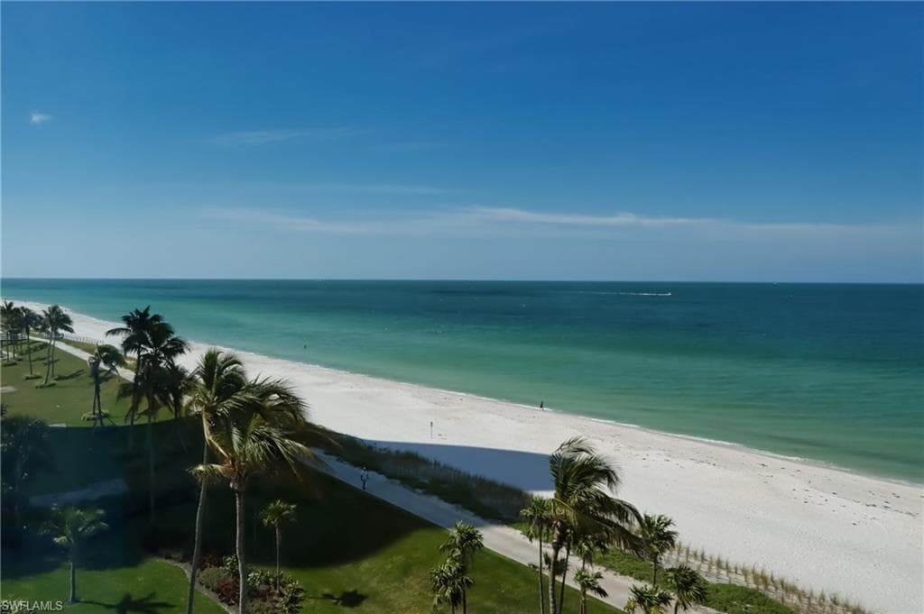 4651 Gulf Shore BLVD N 504 NAPLES, FL 34103