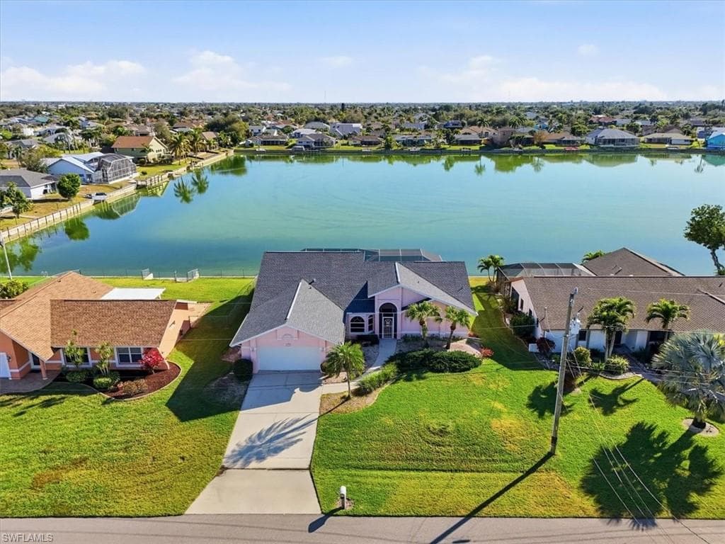 1120 SE 1st TER CAPE CORAL, FL 33990