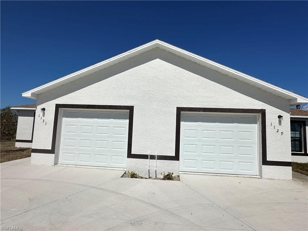 1131 SW 16th TER CAPE CORAL, FL 33991