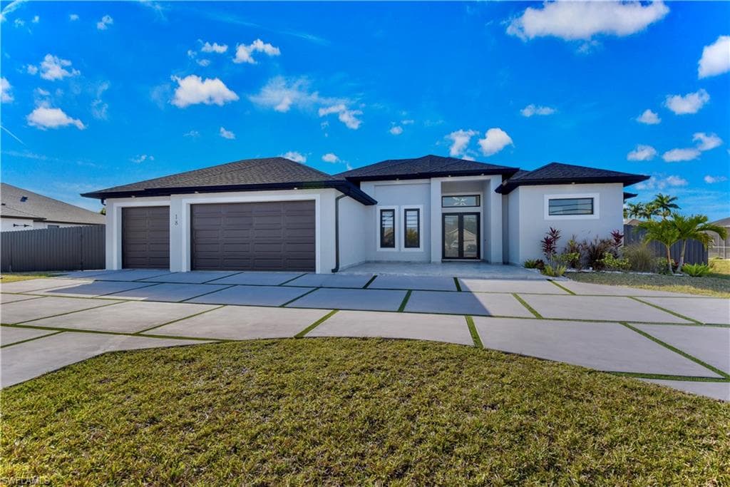 18 Nelson RD N CAPE CORAL, FL 33993