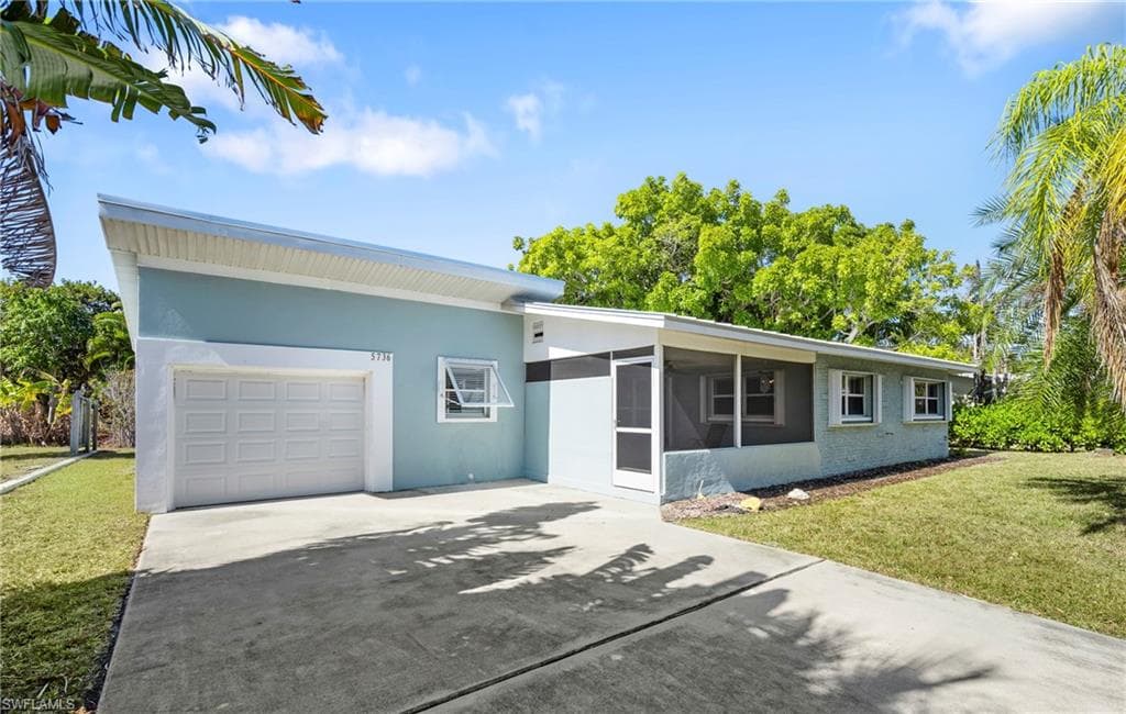 5736 Riverside DR CAPE CORAL, FL 33904