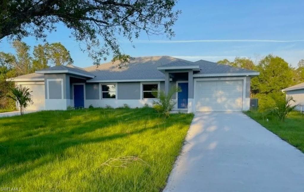 321 Bell BLVD S LEHIGH ACRES, FL 33974