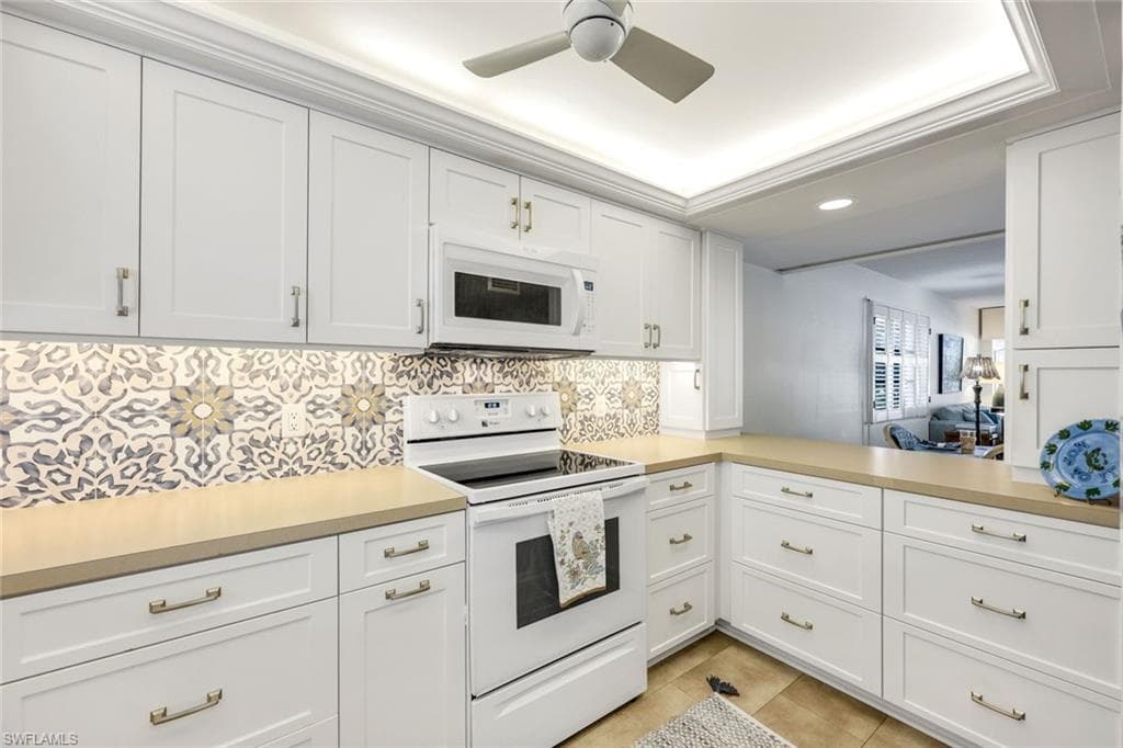 280 2nd AVE S 103 NAPLES, FL 34102