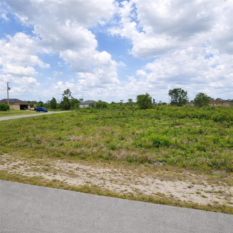 376 Chalet AVE S LEHIGH ACRES, FL 33974