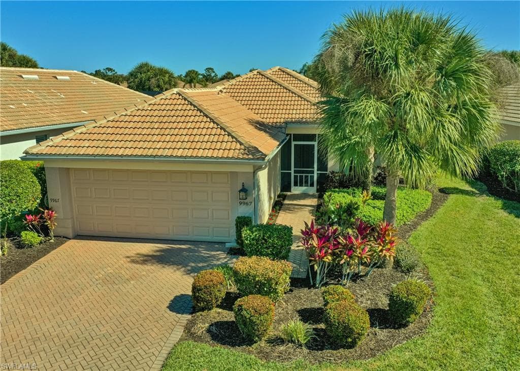 9967 Horse Creek RD FORT MYERS, FL 33913