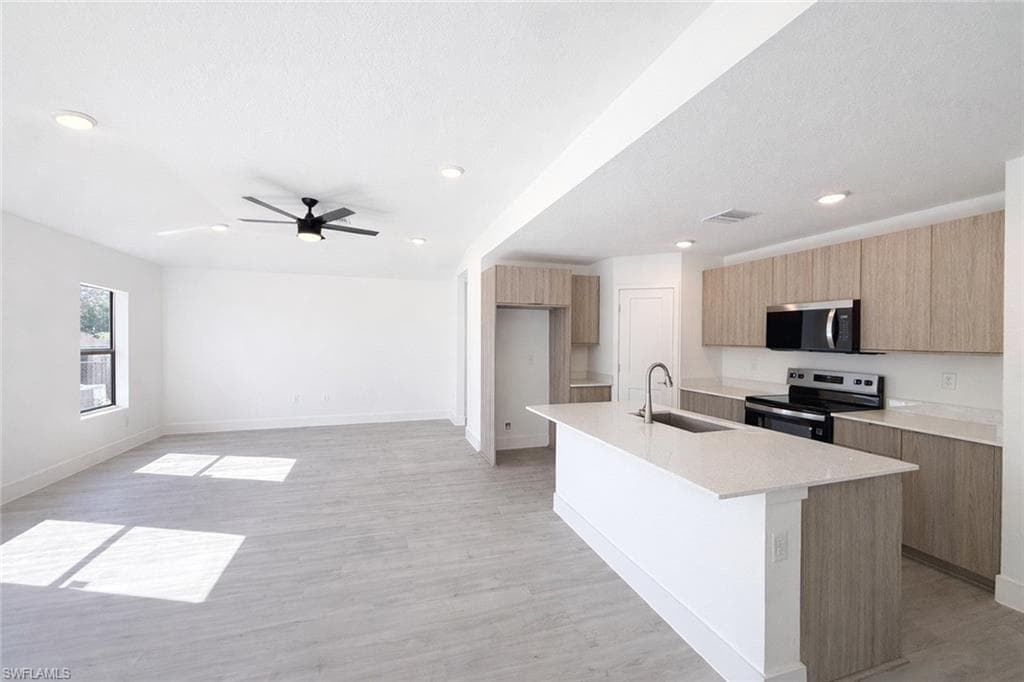 2709 22nd ST SW LEHIGH ACRES, FL 33976