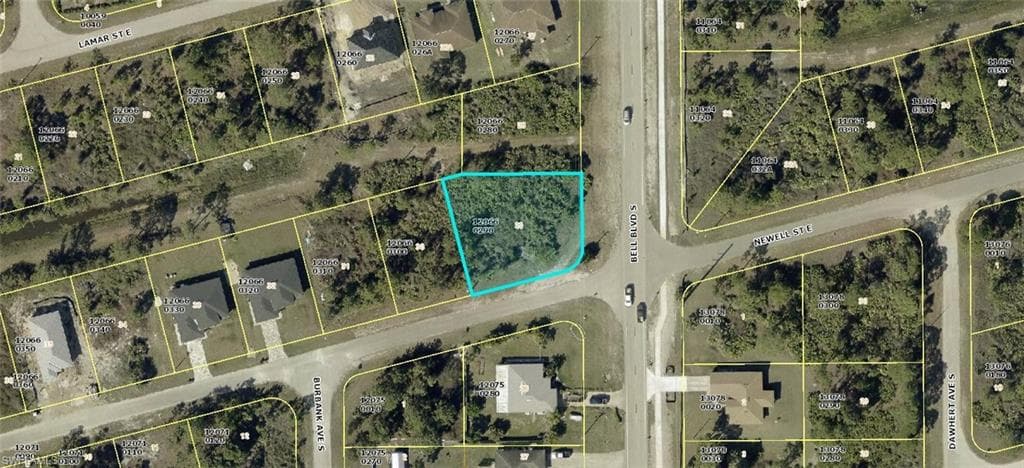 836 Bell BLVD S LEHIGH ACRES, FL 33974
