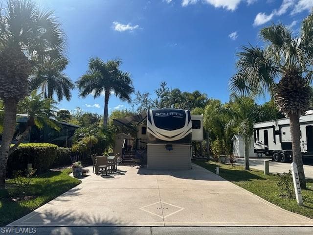 1674 Diamond Lake CIR NAPLES, FL 34114