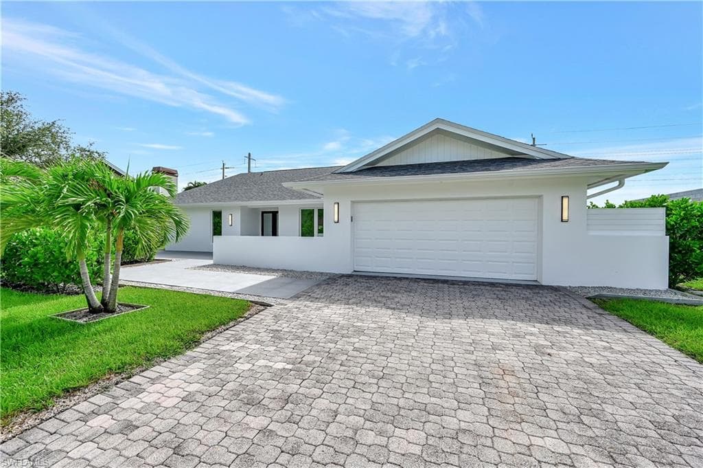 2517 Kings Lake BLVD NAPLES, FL 34112