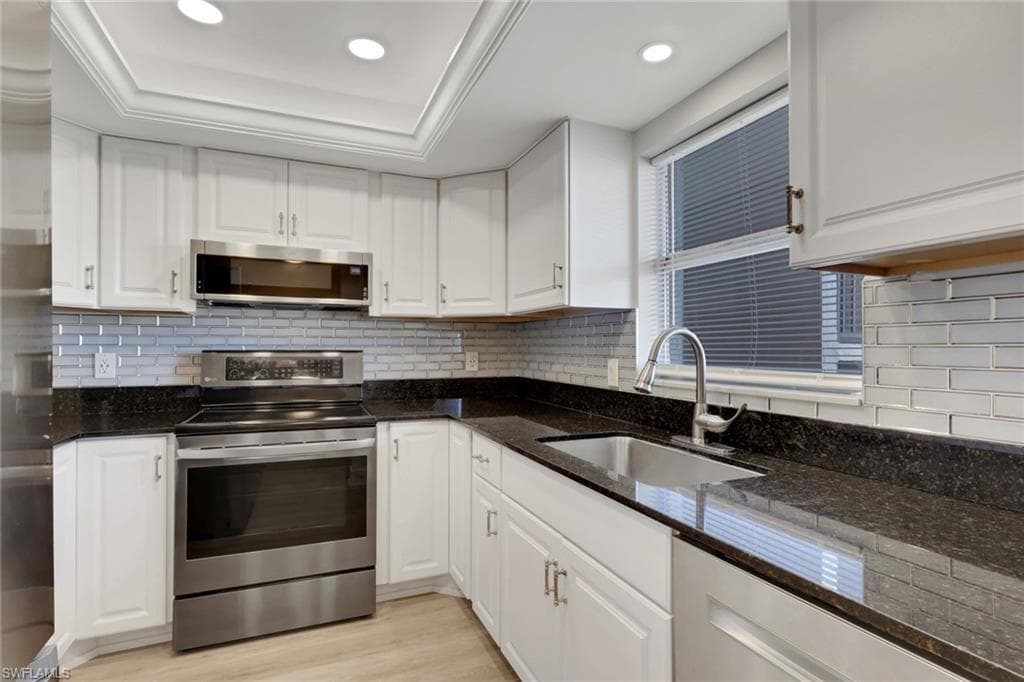 5499 Rattlesnake Hamm RD A207 NAPLES, FL 34113