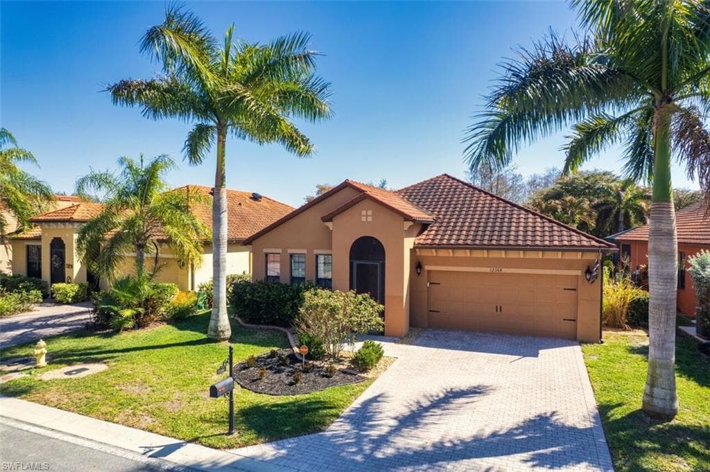 12168 Country Day CIR FORT MYERS, FL 33913