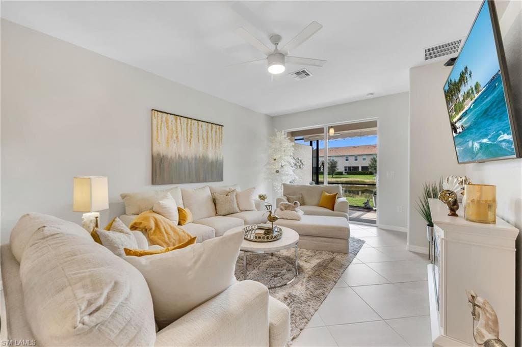 2543 Vine AVE NAPLES, FL 34120