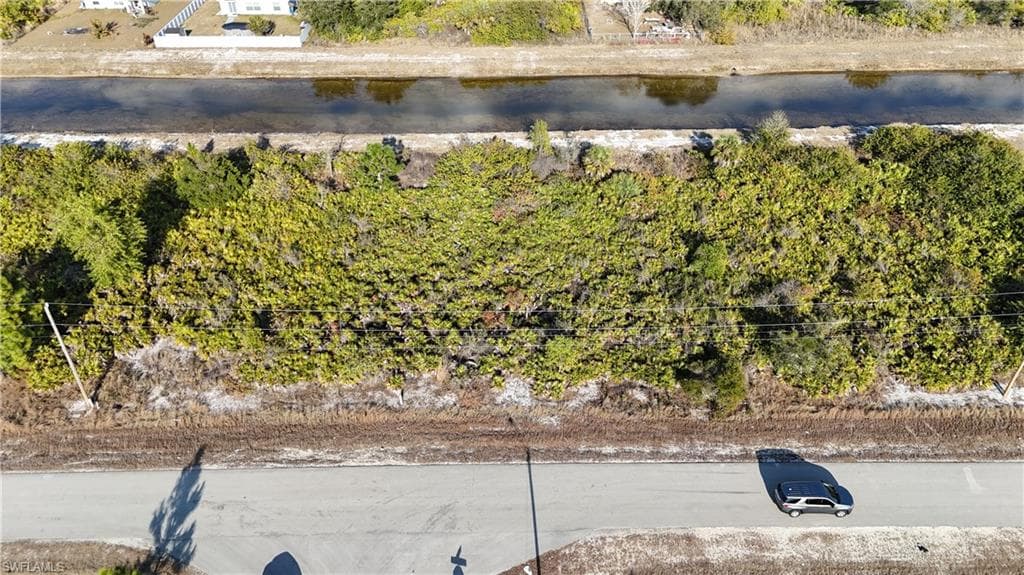335 Paulcrest AVE LEHIGH ACRES, FL 33974