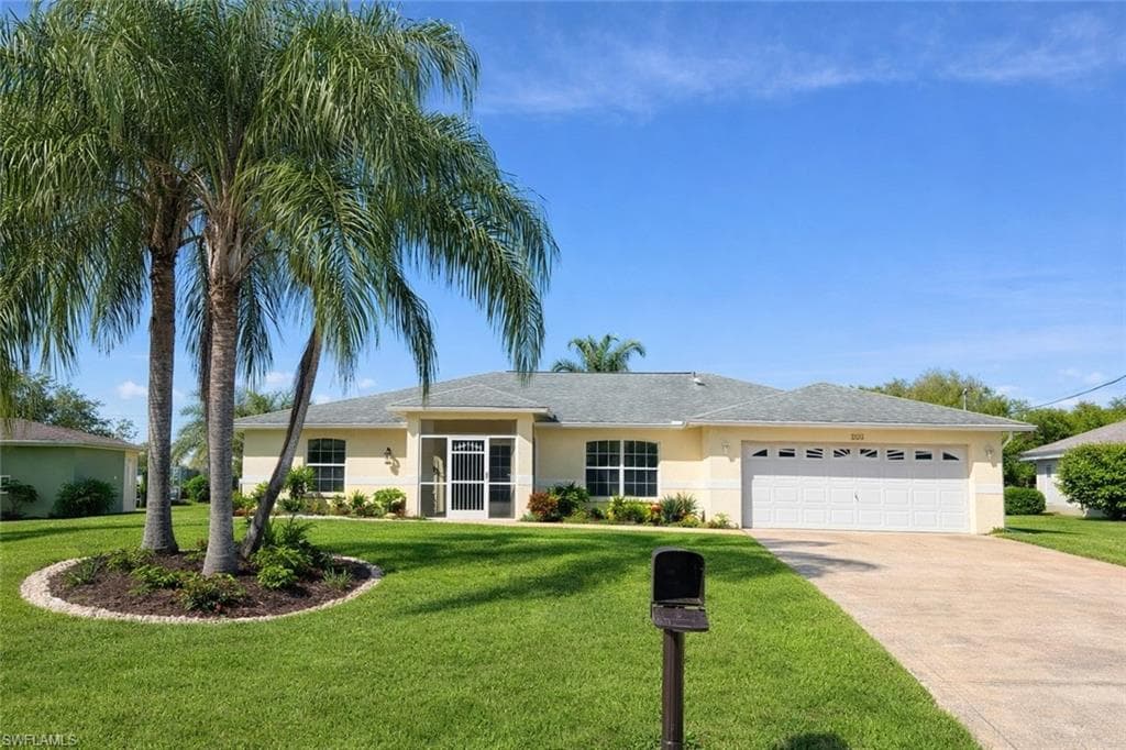 126 Zenith CIR FORT MYERS, FL 33913