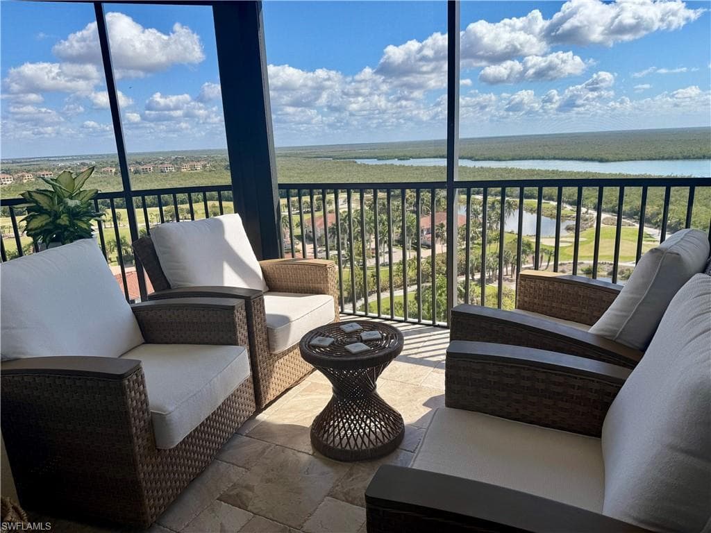 1060 Borghese LN 1204 NAPLES, FL 34114