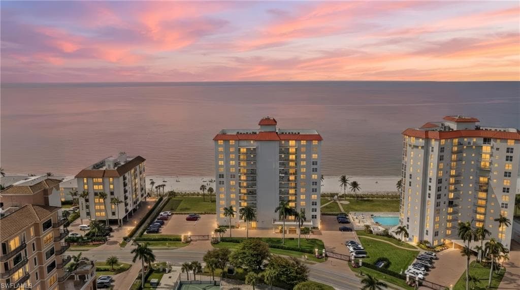 10691 Gulf Shore DR 500 NAPLES, FL 34108