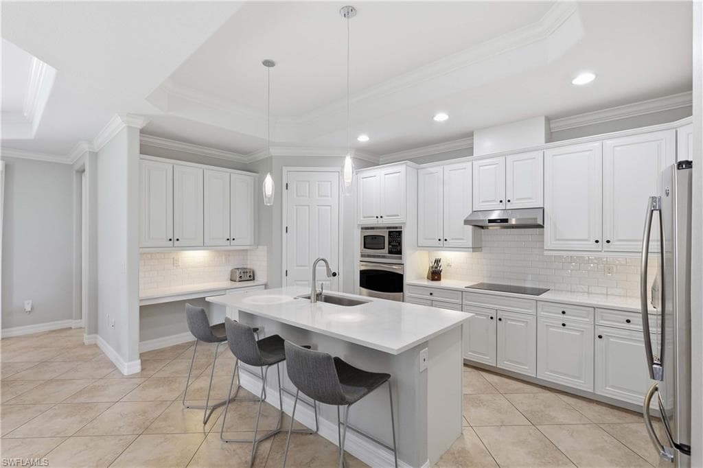 9222 Veneto LN NAPLES, FL 34113