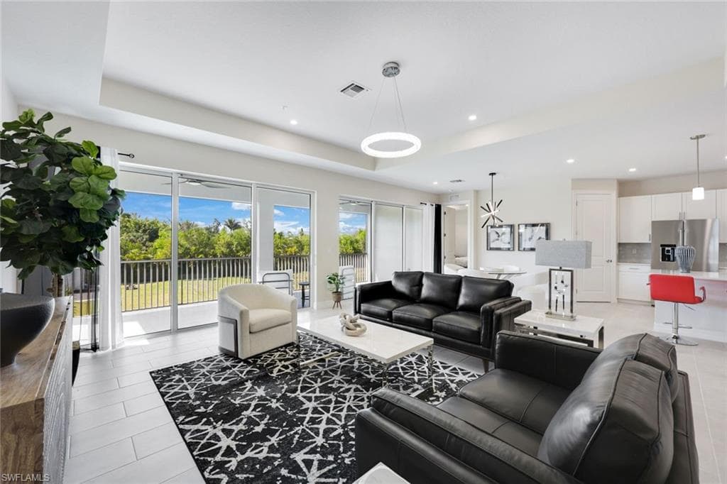316 Indies DR W 201 NAPLES, FL 34114