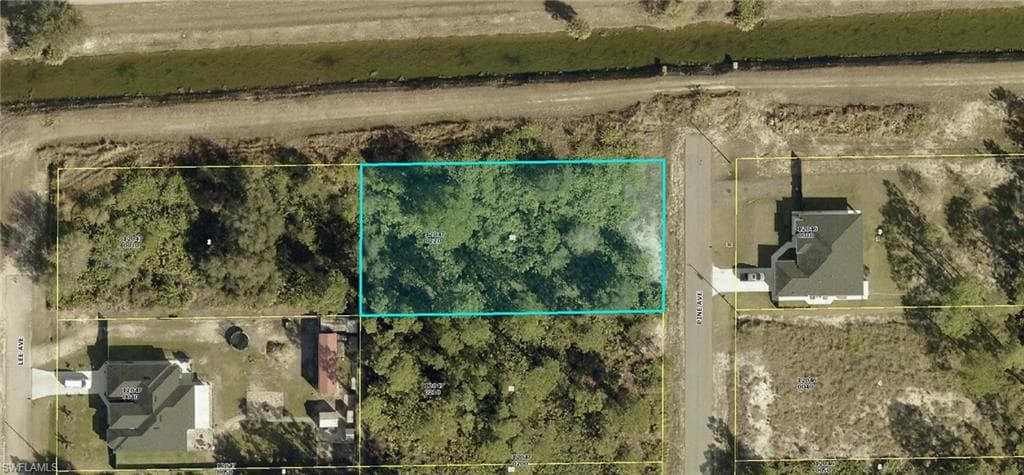 1519 Pine AVE LEHIGH ACRES, FL 33972