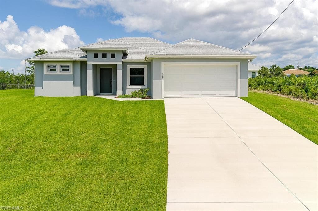 2514 27th ST W LEHIGH ACRES, FL 33971